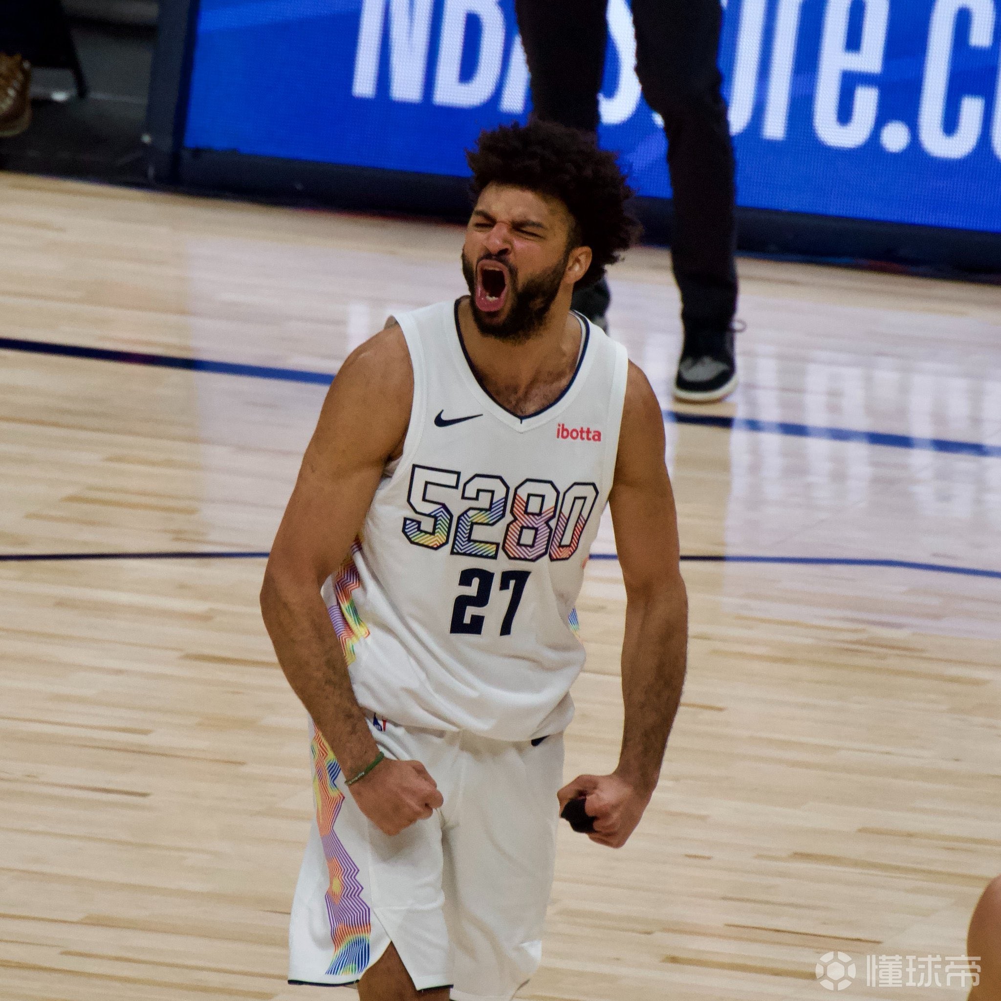 穆雷与60激战西班牙队分钟，领先优势明显胜负难料！，萨拉赫焦点对战引发球迷热议的简单介绍