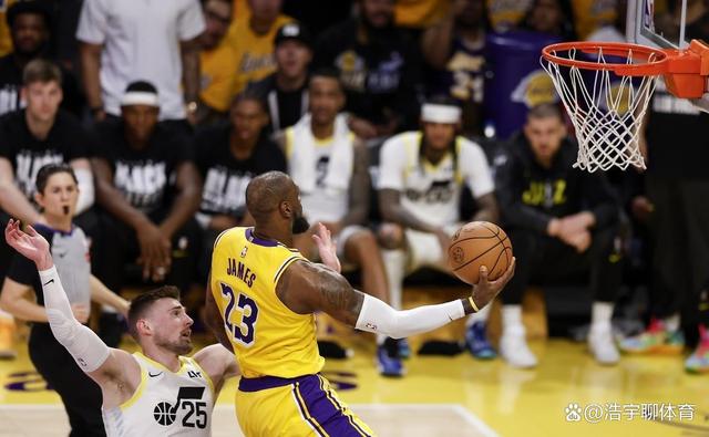 包含转会期NBA季后赛焦点战;犹他爵士造点机会;媒体盛赞;资深球员宣示担当的词条 包含转会期NBA季后赛焦点战;犹他爵士造点机会;媒体盛赞;资深球员宣示担当的词条